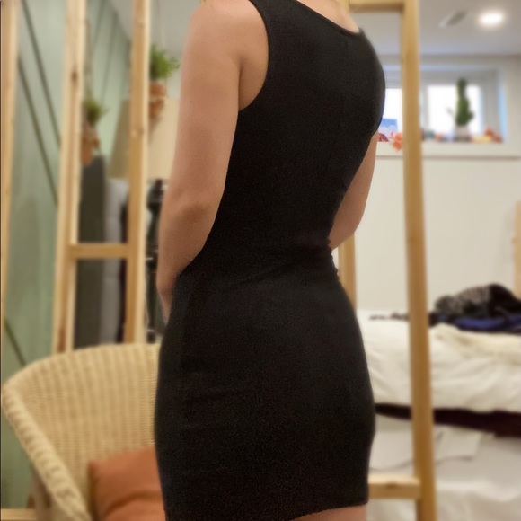 Simple Black Dress - Picture 2 of 2